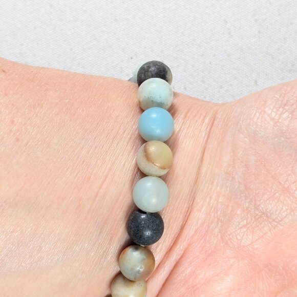 stretchy pastel tone bead bracelet, 8mm sea theme stone bead bracelet - Picture 6 of 7